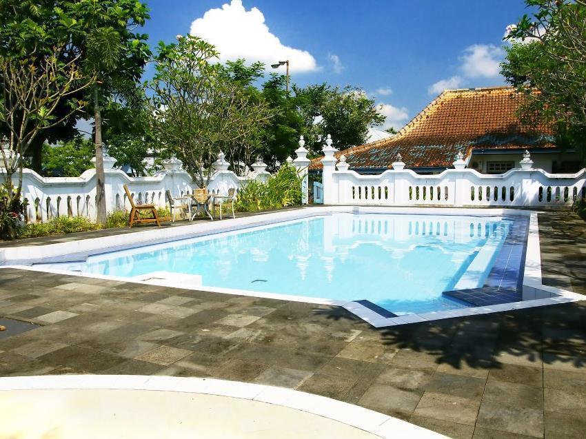 Hotel Ndalem Ngabean Bungalow 2*